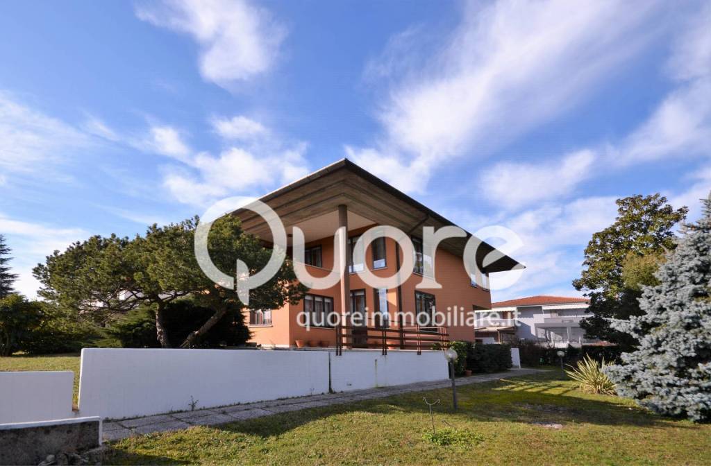 casa indipendente in vendita a Pagnacco in zona Plaino