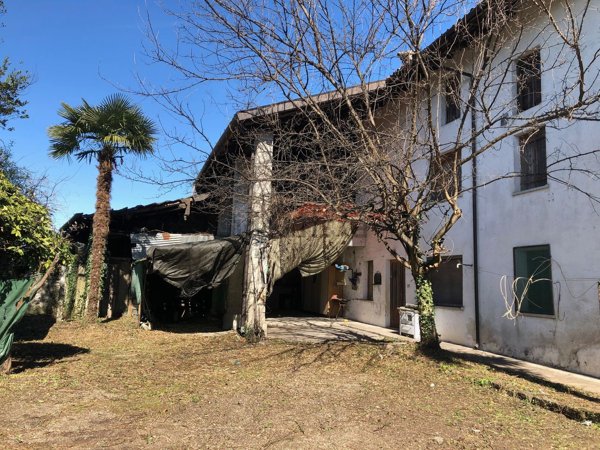 casa semindipendente in vendita a Pagnacco