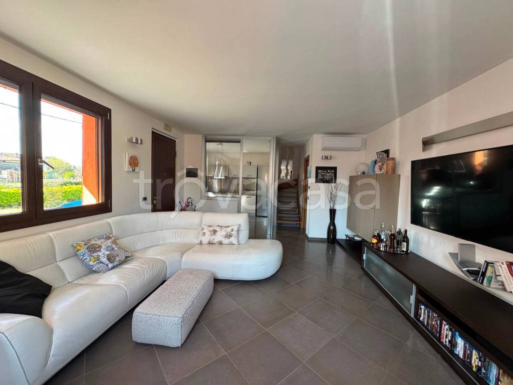 casa indipendente in vendita a Pagnacco in zona Plaino