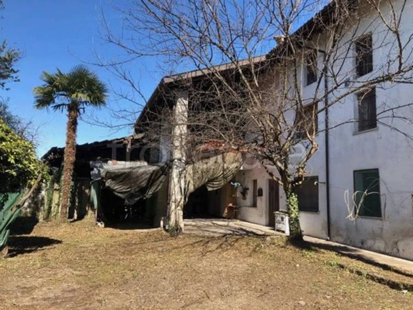 casa indipendente in vendita a Pagnacco