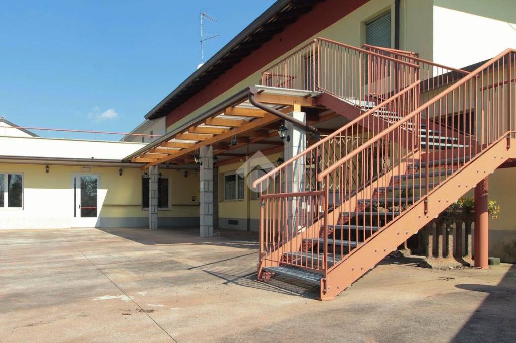 casa indipendente in vendita a Pagnacco in zona Plaino