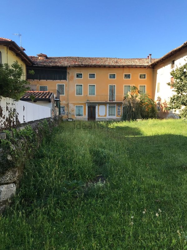 casa indipendente in vendita a Pagnacco in zona Plaino