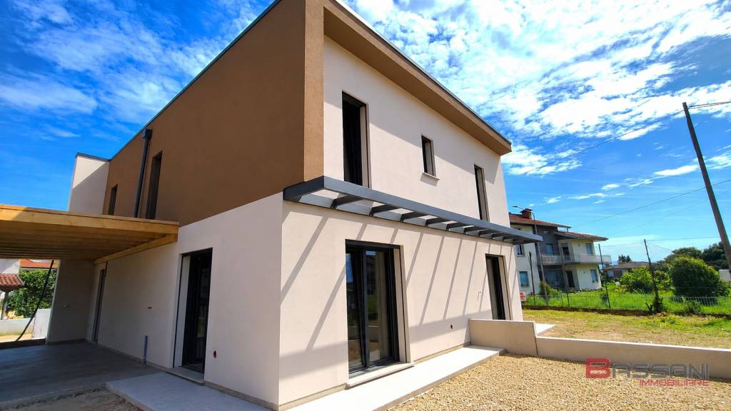 casa indipendente in vendita a Pagnacco