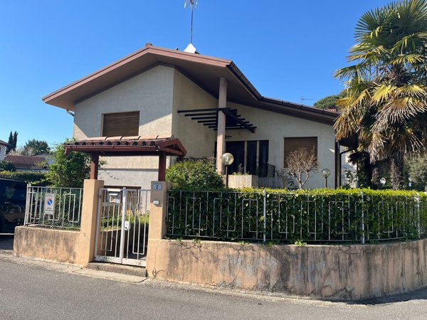 casa indipendente in vendita a Pagnacco