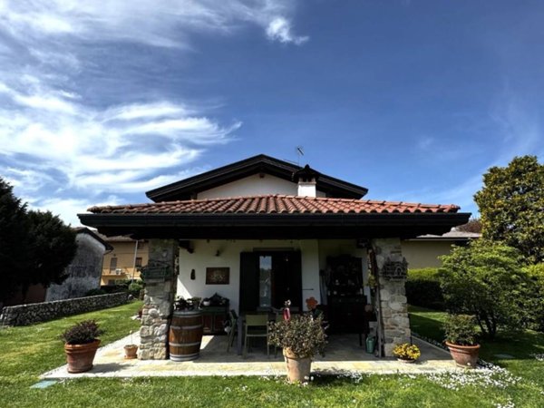 casa indipendente in vendita a Pagnacco