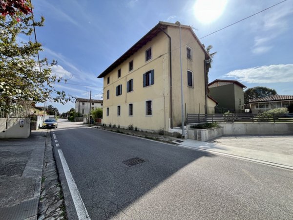 casa indipendente in vendita a Pagnacco in zona Plaino