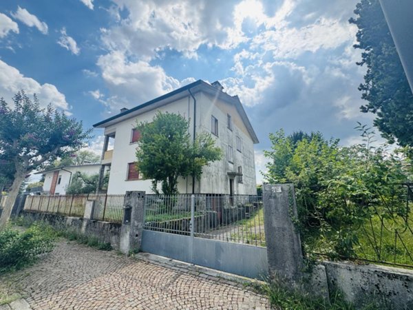 appartamento in vendita a Pagnacco in zona Castellerio