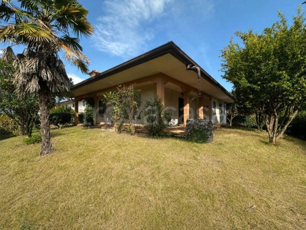 casa indipendente in vendita a Pagnacco in zona Plaino