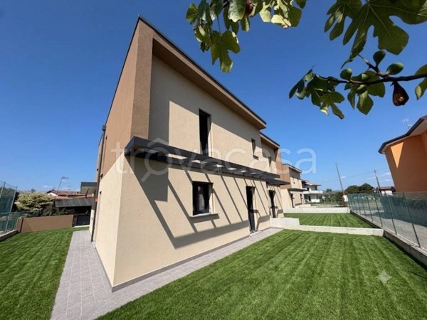 casa indipendente in vendita a Pagnacco in zona Castellerio