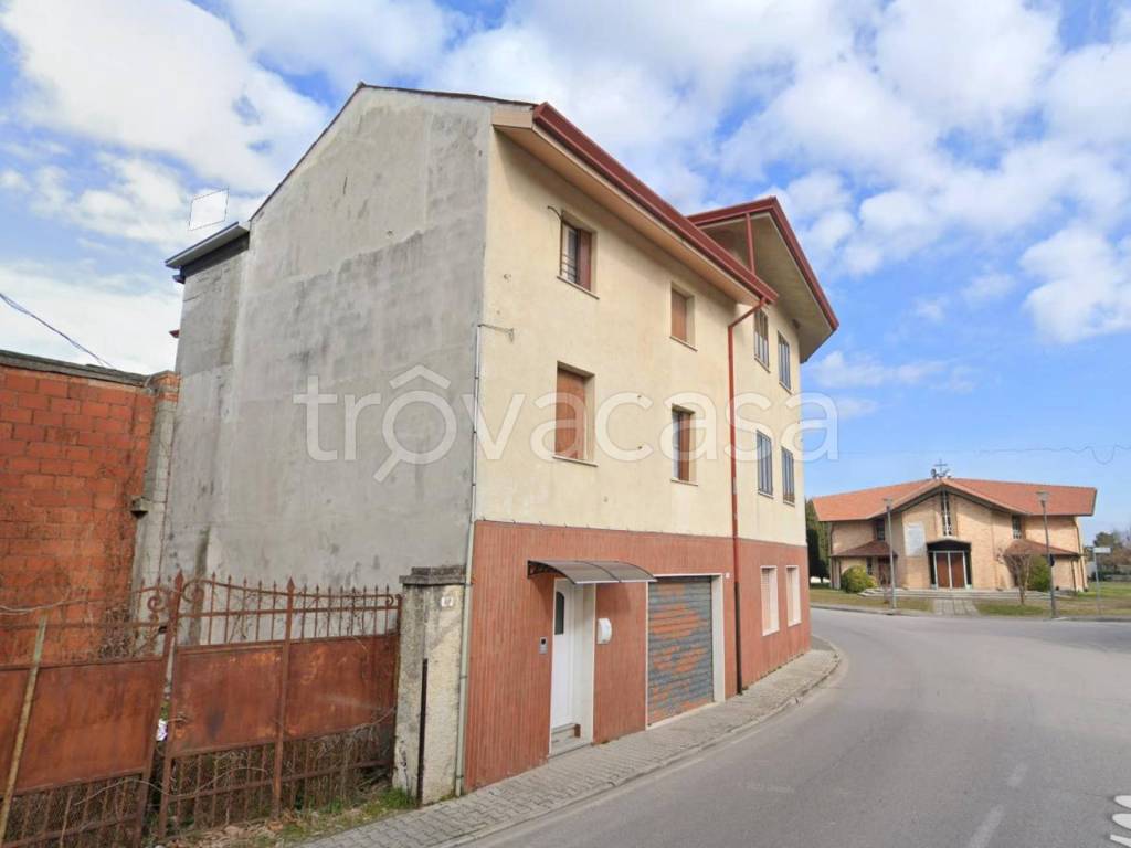 casa indipendente in vendita a Palazzolo dello Stella in zona Piancada