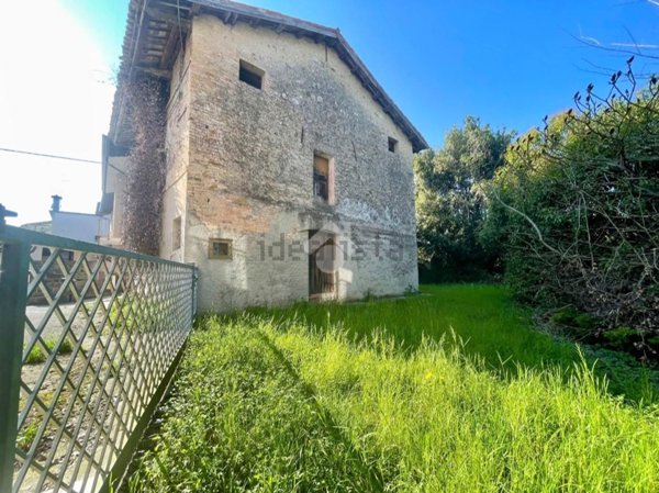 capannone in vendita a Palazzolo dello Stella
