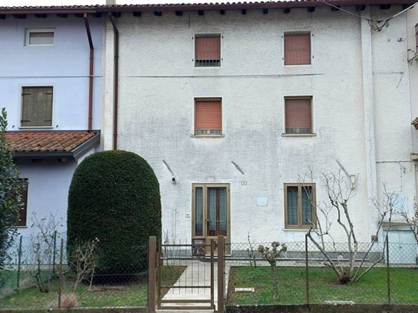 casa indipendente in vendita a Palazzolo dello Stella