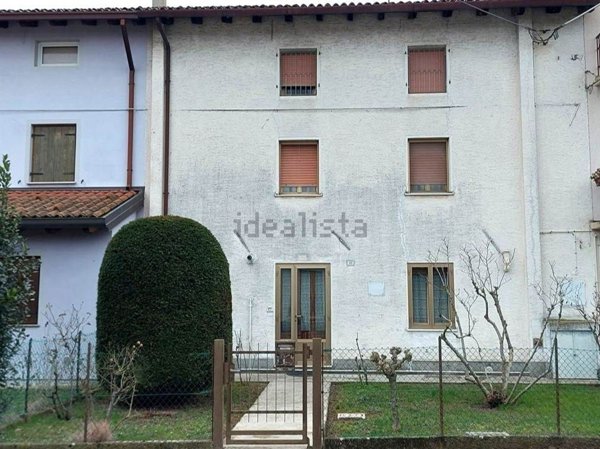 casa semindipendente in vendita a Palazzolo dello Stella