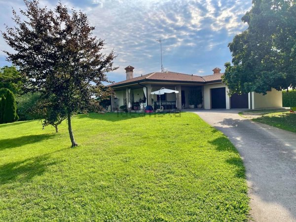 casa indipendente in vendita a Palazzolo dello Stella in zona Piancada