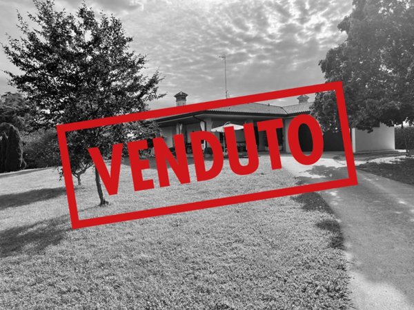casa indipendente in vendita a Palazzolo dello Stella