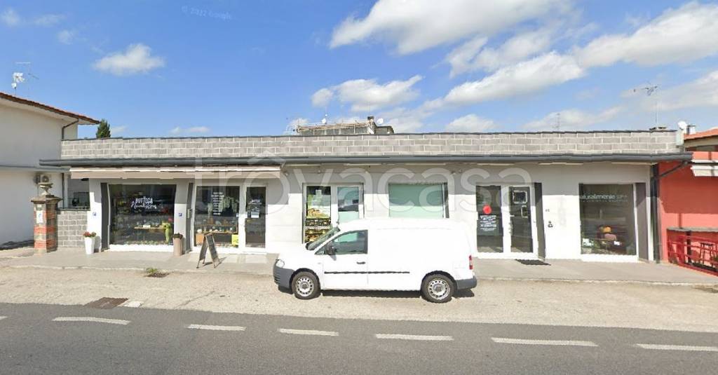 negozio in vendita a Palazzolo dello Stella