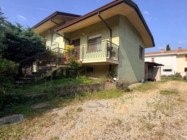 casa indipendente in vendita a Palazzolo dello Stella in zona Piancada