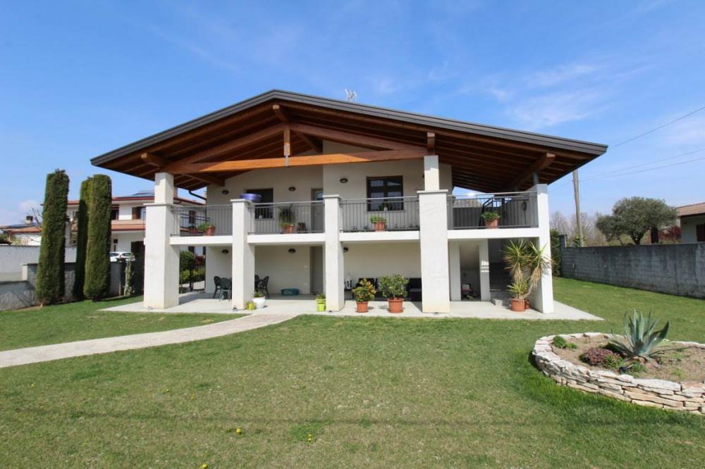 casa indipendente in vendita a Palazzolo dello Stella in zona Piancada
