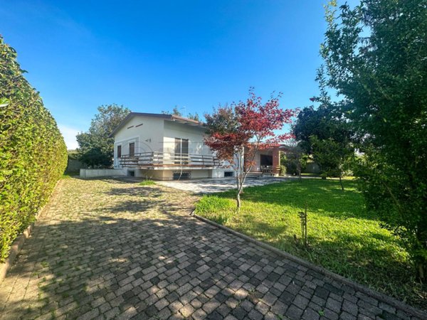 casa indipendente in vendita a Palmanova in zona Ialmicco