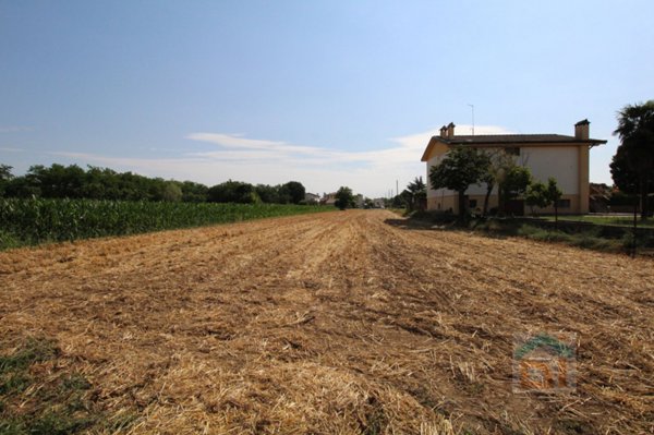 terreno edificabile in vendita a Palmanova in zona Ialmicco