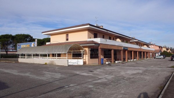 negozio in vendita a Palmanova