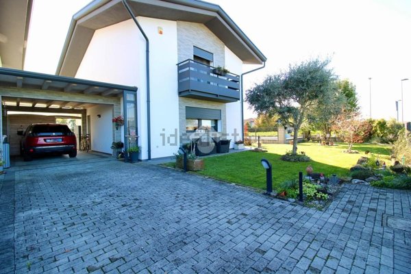 casa semindipendente in vendita a Palmanova in zona San Marco
