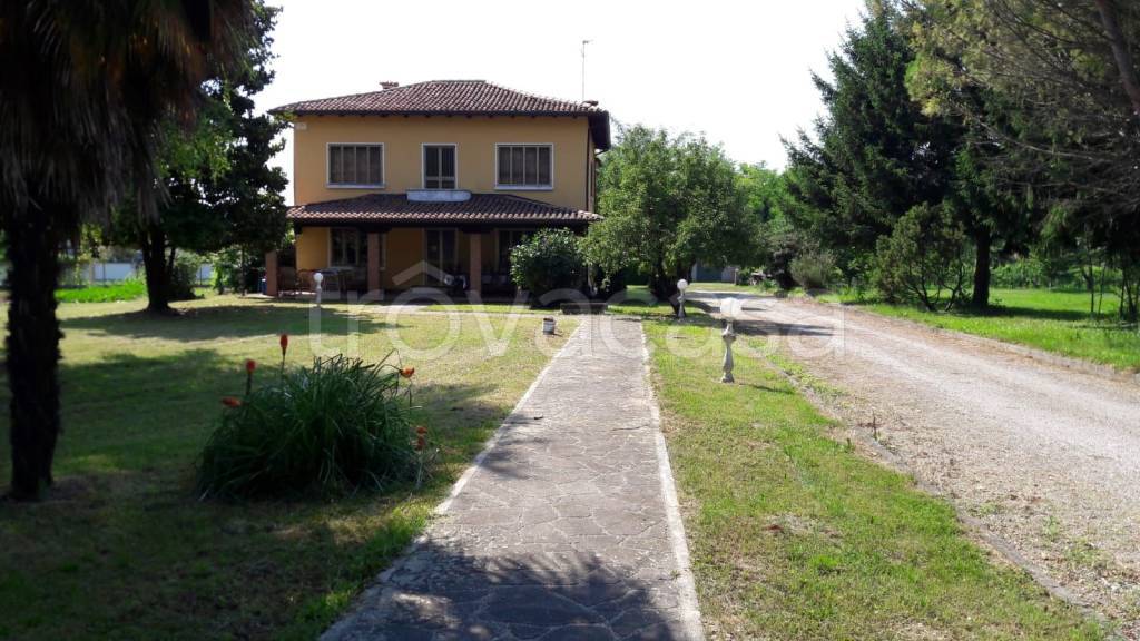 casa indipendente in vendita a Palmanova in zona Ialmicco