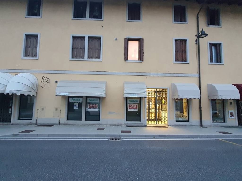 negozio in vendita a Palmanova