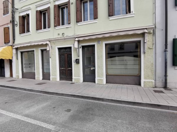 negozio in vendita a Palmanova