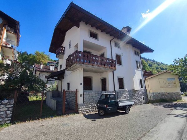 casa indipendente in vendita a Paluzza in zona Casteons