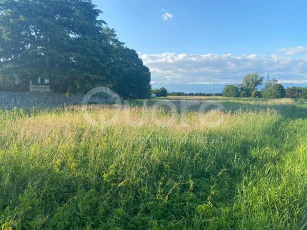 terreno edificabile in vendita a Pasian di Prato