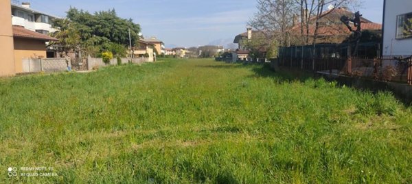 terreno edificabile in vendita a Pasian di Prato in zona Passons