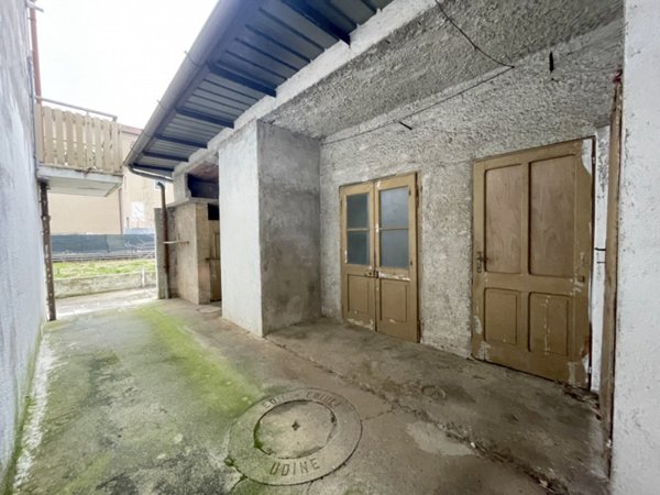 casa indipendente in vendita a Pasian di Prato in zona Passons