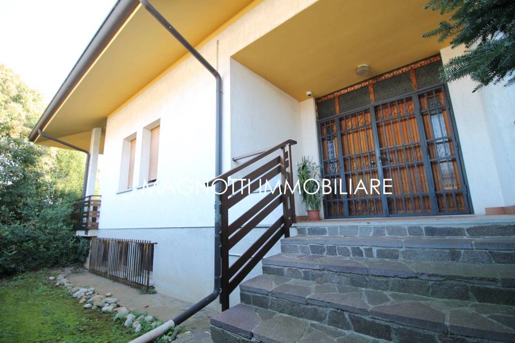 casa indipendente in vendita a Pasian di Prato in zona Santa Caterina