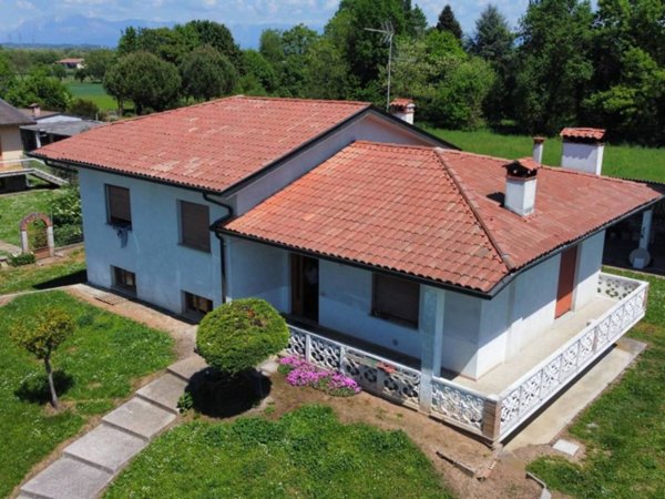 casa indipendente in vendita a Pasian di Prato in zona Colloredo di Prato