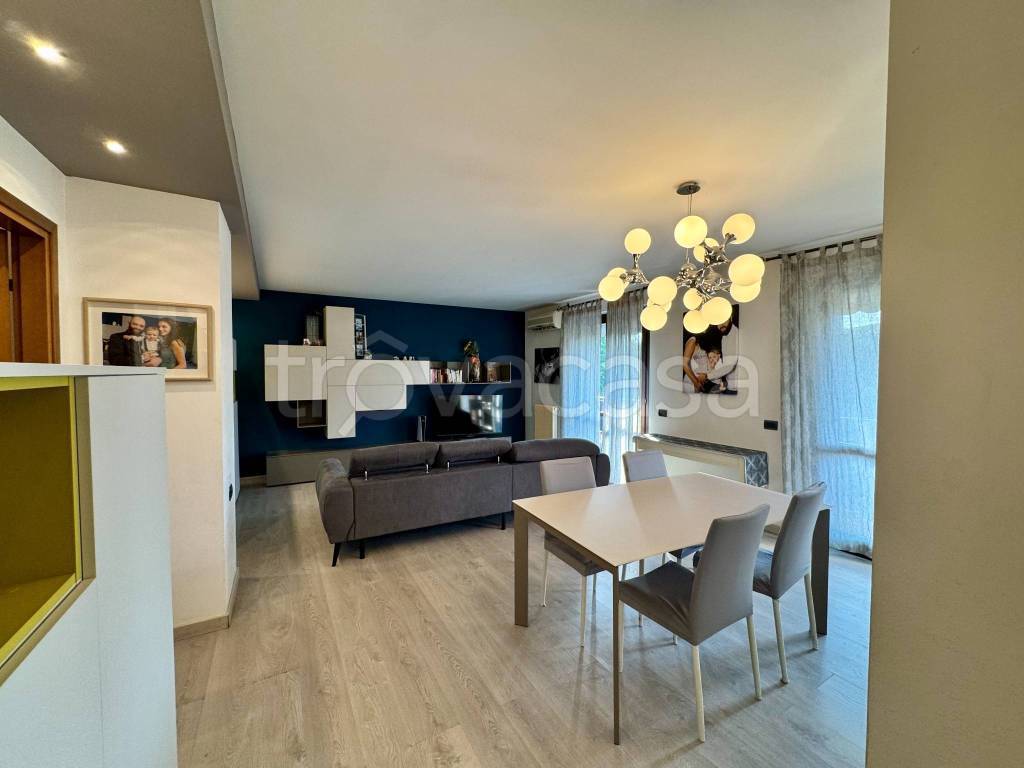 appartamento in vendita a Pasian di Prato in zona Santa Caterina