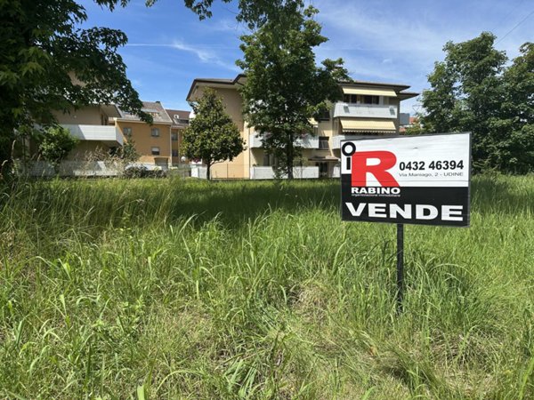 terreno edificabile in vendita a Pasian di Prato