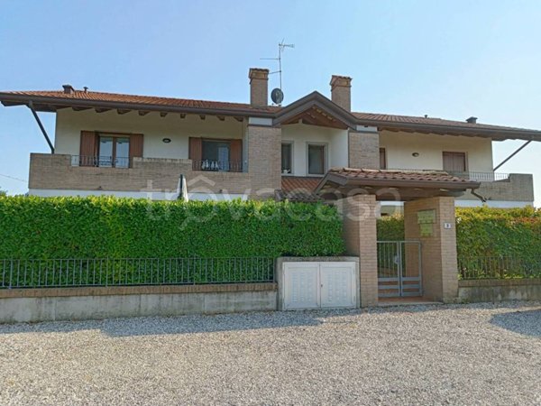 appartamento in vendita a Pasian di Prato in zona Passons