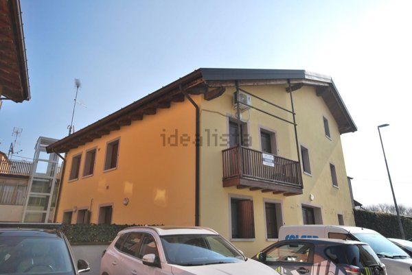 appartamento in vendita a Pasian di Prato in zona Passons