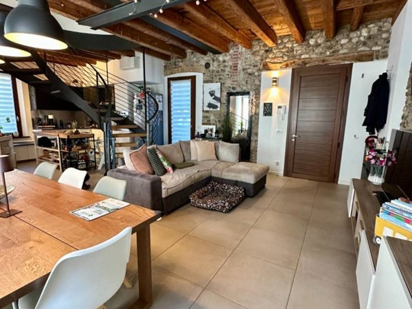 appartamento in vendita a Pasian di Prato in zona Colloredo di Prato