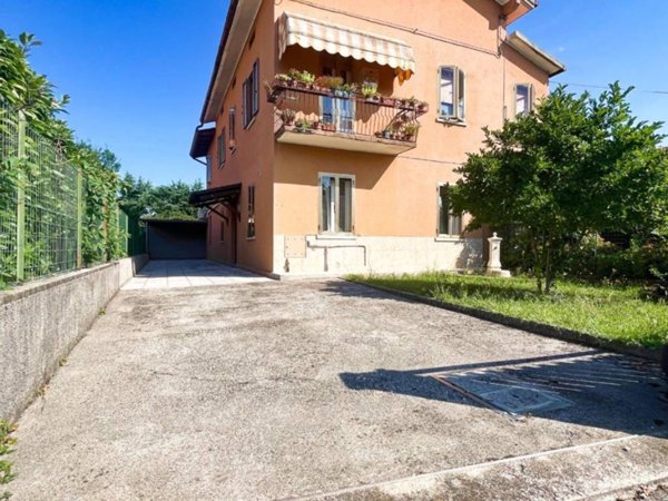 appartamento in vendita a Pasian di Prato in zona Passons