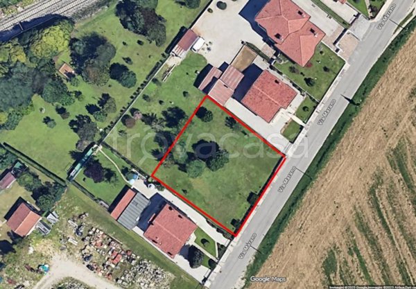 terreno edificabile in vendita a Pasian di Prato