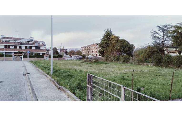 terreno edificabile in vendita a Pasian di Prato