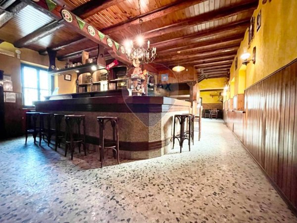 negozio in vendita a Pasian di Prato in zona Colloredo di Prato