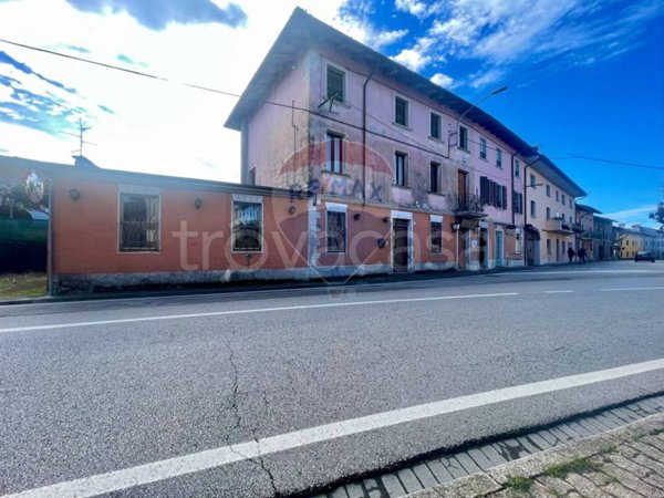 negozio in vendita a Pasian di Prato in zona Colloredo di Prato