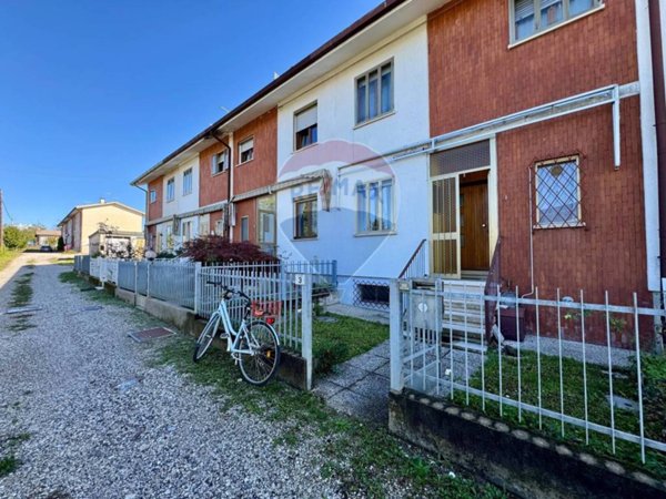 casa indipendente in vendita a Pasian di Prato