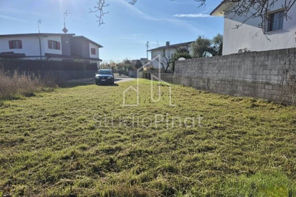 terreno edificabile in vendita a Pasian di Prato
