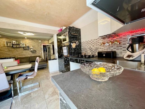 casa indipendente in vendita a Pasian di Prato in zona Passons