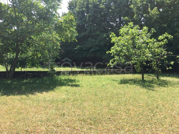 terreno edificabile in vendita a Pasian di Prato in zona Passons