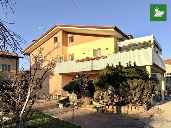 appartamento in vendita a Pasian di Prato in zona Santa Caterina